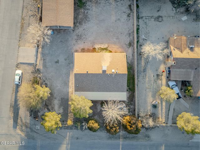 11640 Peters Road, Socorro, TX 79927