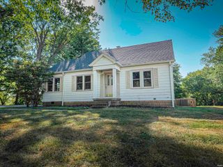 2722 N Red Bank Road, Evansville, IN 47720