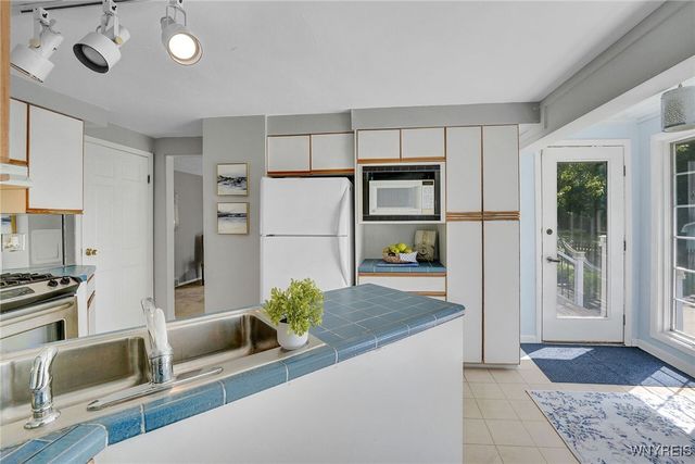 5007 Overlook Point, Hamburg, NY 14075