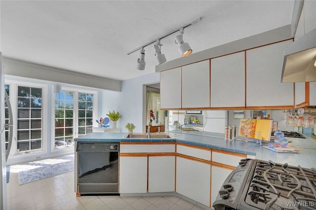 5007 Overlook Point, Hamburg, NY 14075