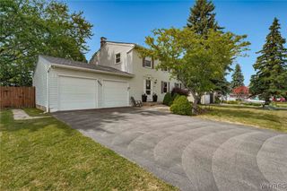 5007 Overlook Point, Hamburg, NY 14075