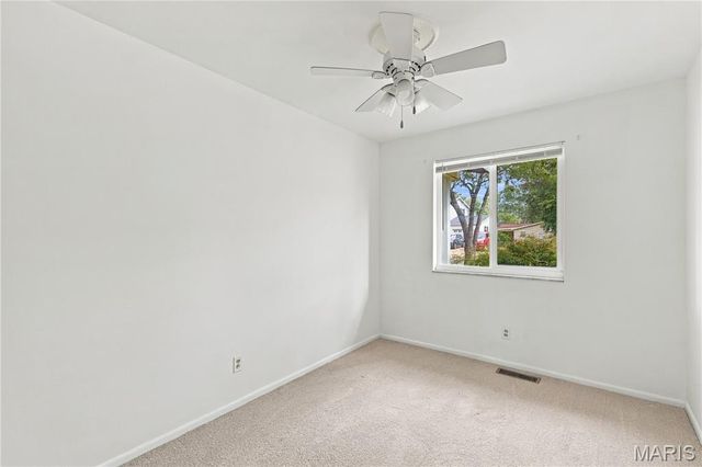1940 Danelle Drive, Florissant, MO 63031