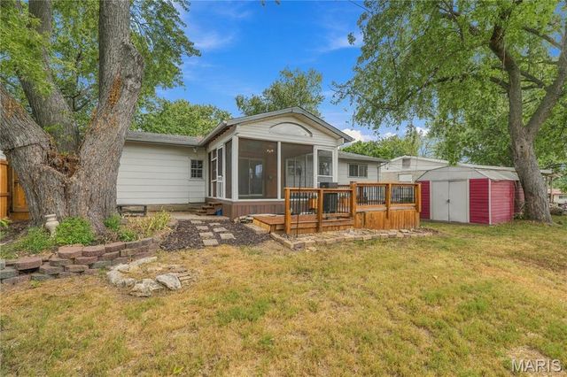1940 Danelle Drive, Florissant, MO 63031