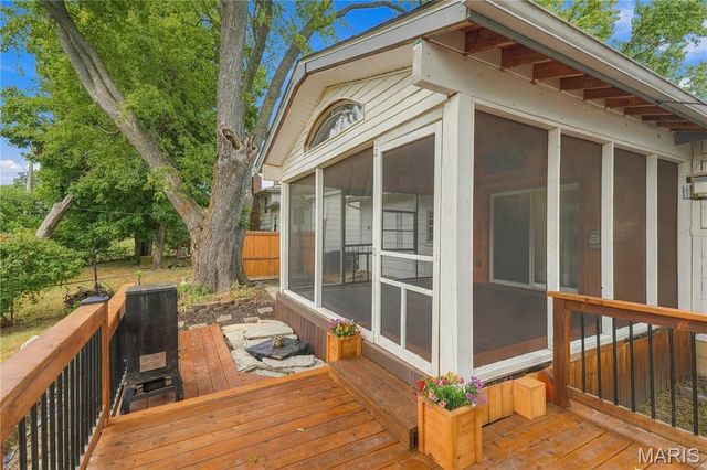 1940 Danelle Drive, Florissant, MO 63031