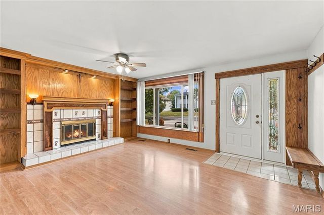 1940 Danelle Drive, Florissant, MO 63031