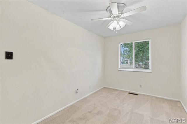 1940 Danelle Drive, Florissant, MO 63031