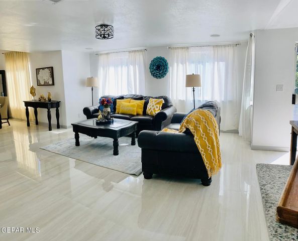 6336 Cougar Ridge Lane, El Paso, TX 79912