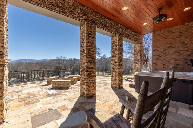 1919 Legend View Court, Sevierville, TN 37862