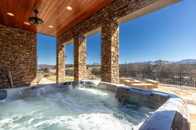 1919 Legend View Court, Sevierville, TN 37862