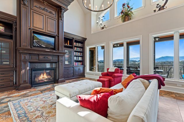 1919 Legend View Court, Sevierville, TN 37862