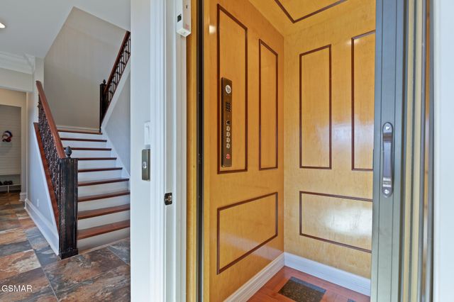 1919 Legend View Court, Sevierville, TN 37862