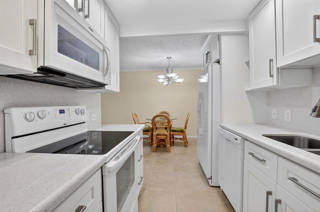 2070 NEWPORT Q Drive, Deerfield Beach, FL 33442