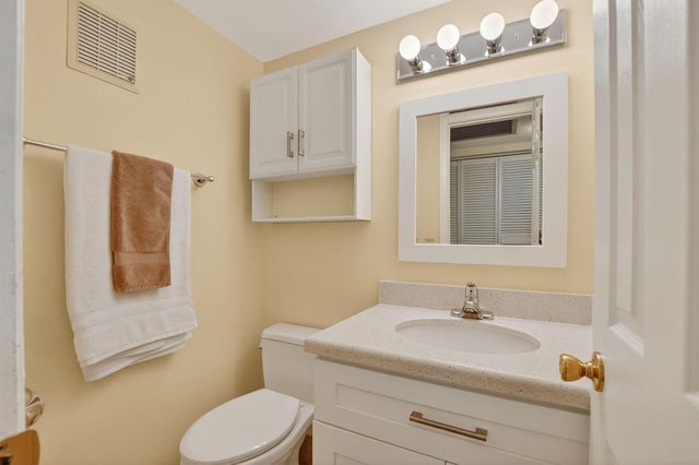 2070 NEWPORT Q Drive, Deerfield Beach, FL 33442
