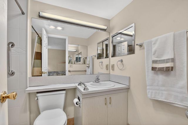2070 NEWPORT Q Drive, Deerfield Beach, FL 33442