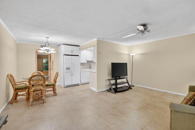 2070 NEWPORT Q Drive, Deerfield Beach, FL 33442
