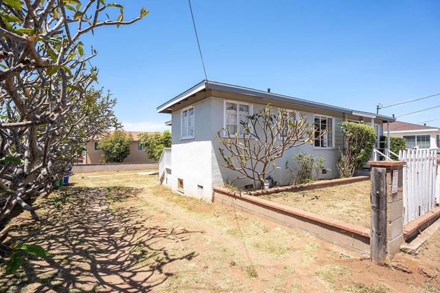 2726 Comstock St, San Diego, CA 92111