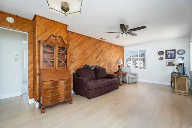 2726 Comstock St, San Diego, CA 92111