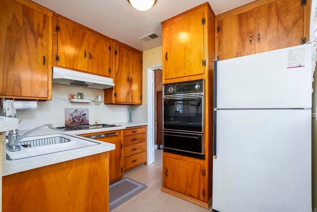 2726 Comstock St, San Diego, CA 92111