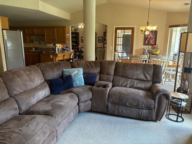 8263 N Mcdonald Avenue, Fresno, CA 93720