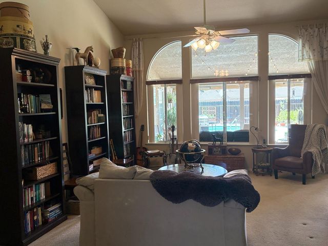 8263 N Mcdonald Avenue, Fresno, CA 93720