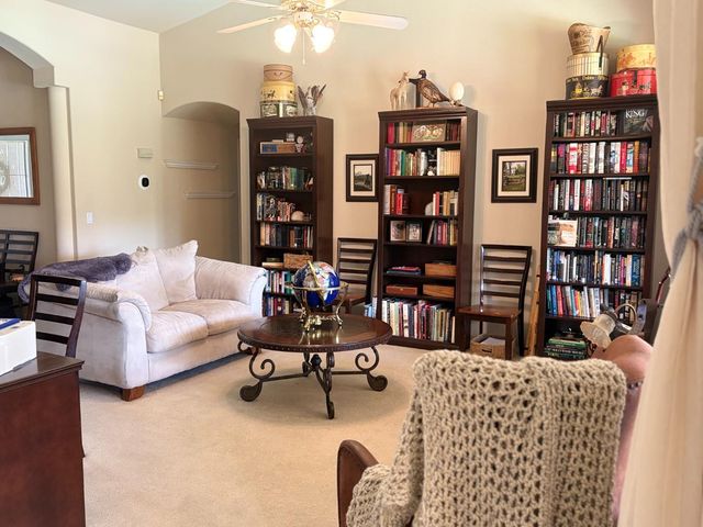8263 N Mcdonald Avenue, Fresno, CA 93720