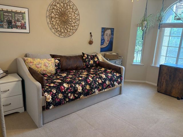 8263 N Mcdonald Avenue, Fresno, CA 93720