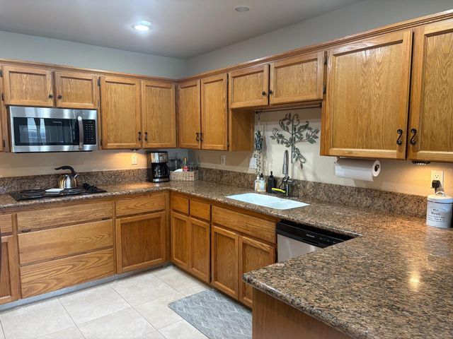 8263 N Mcdonald Avenue, Fresno, CA 93720