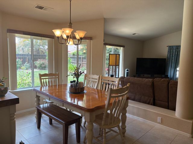 8263 N Mcdonald Avenue, Fresno, CA 93720