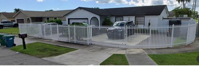 13390 SW 257th Ter, Homestead, FL 33032