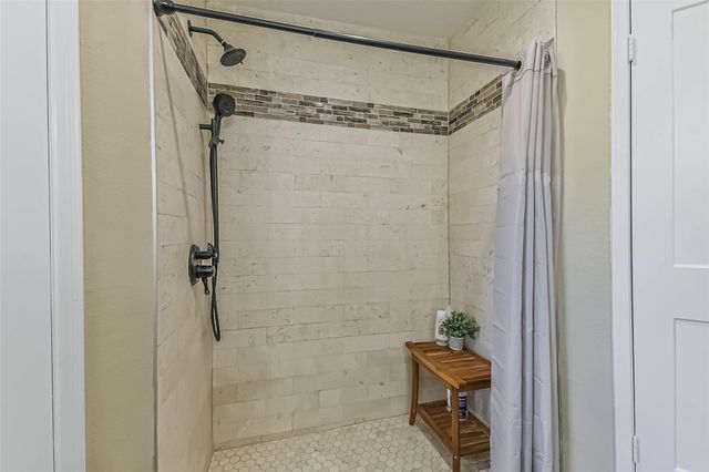 231 Loon River Drive, Huffman, TX 77336