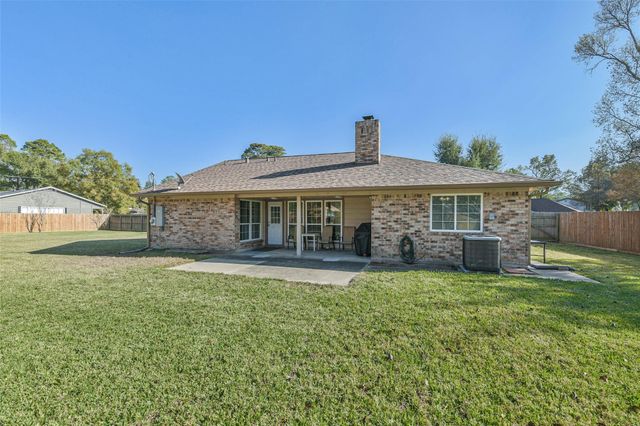 231 Loon River Drive, Huffman, TX 77336