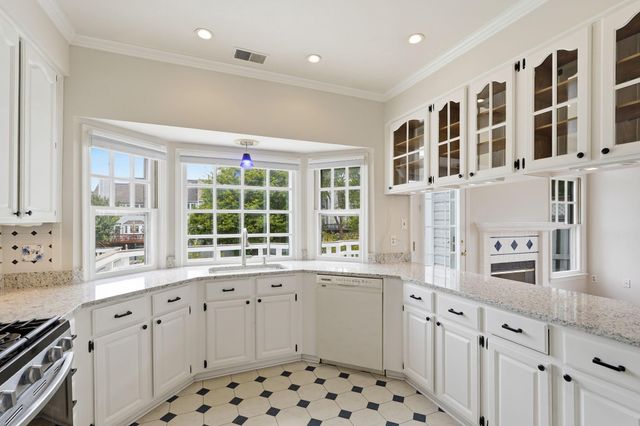 9279 CALADIUM DR, Manassas, VA 20110