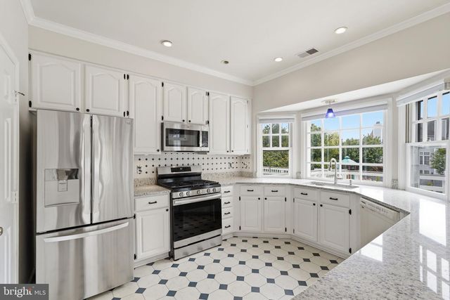 9279 CALADIUM DR, Manassas, VA 20110