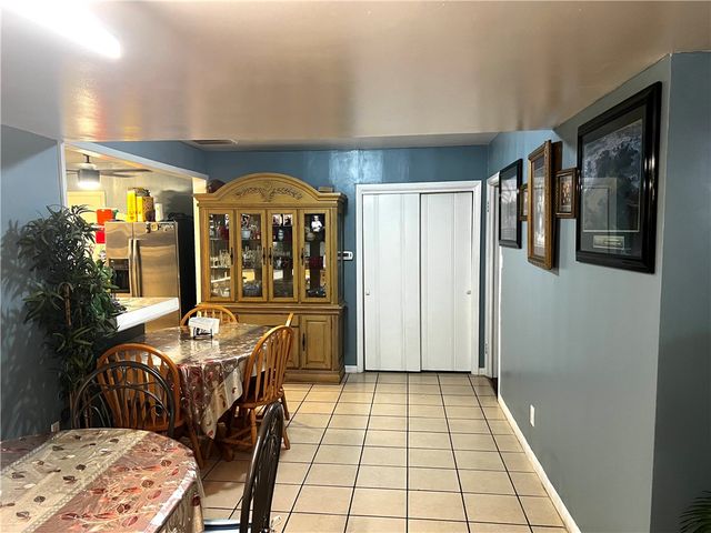 936 S Maxwell, Siloam Springs, AR 72761