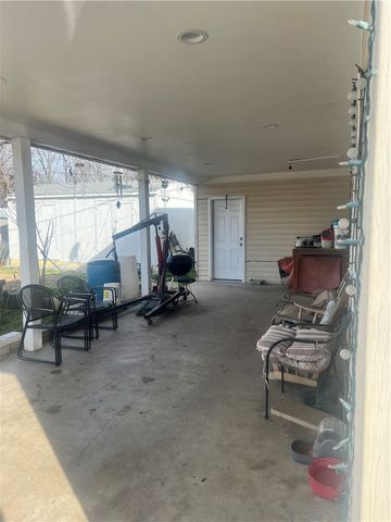 936 S Maxwell, Siloam Springs, AR 72761