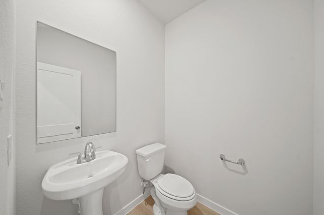 325 Bennett Street, Angleton, TX 77515