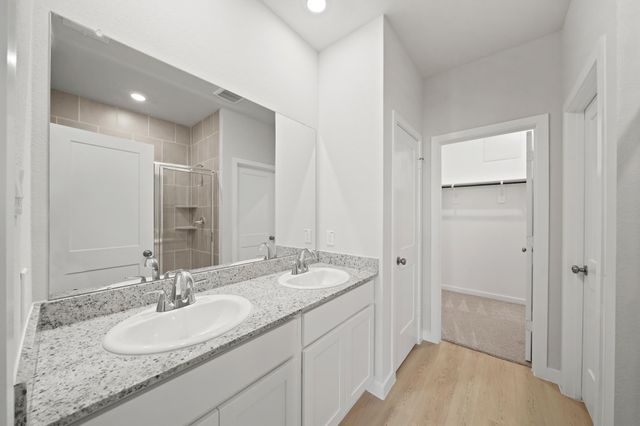 325 Bennett Street, Angleton, TX 77515