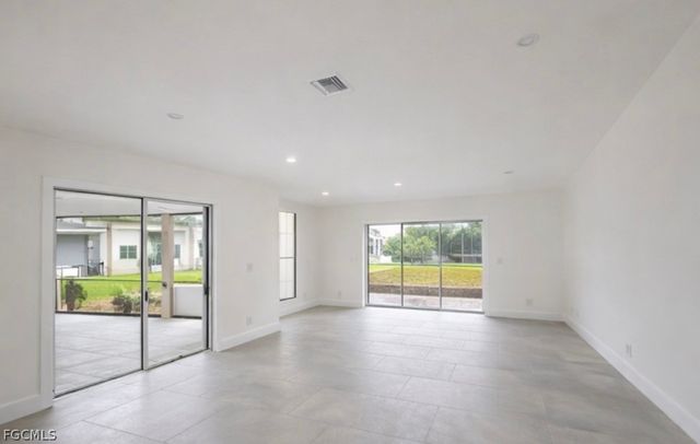 2228 SW 43rd ST, Cape Coral, FL 33914