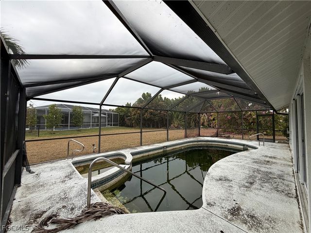 2228 SW 43rd ST, Cape Coral, FL 33914