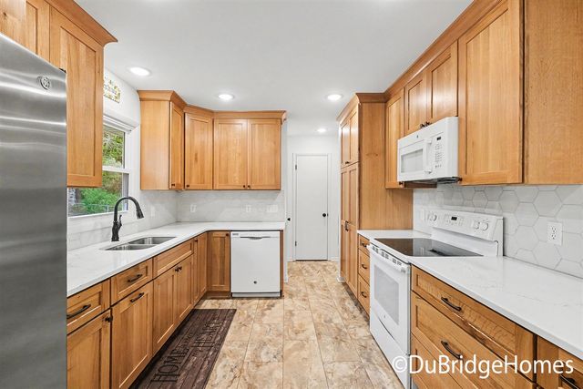 4974 Cedar Ridge Drive, Grand Rapids, MI 49525