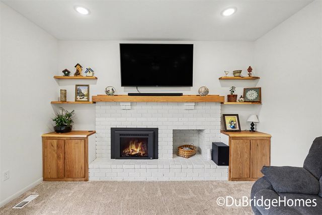 4974 Cedar Ridge Drive, Grand Rapids, MI 49525