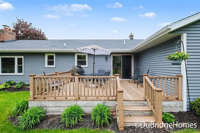 4974 Cedar Ridge Drive, Grand Rapids, MI 49525