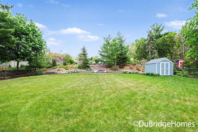 4974 Cedar Ridge Drive, Grand Rapids, MI 49525
