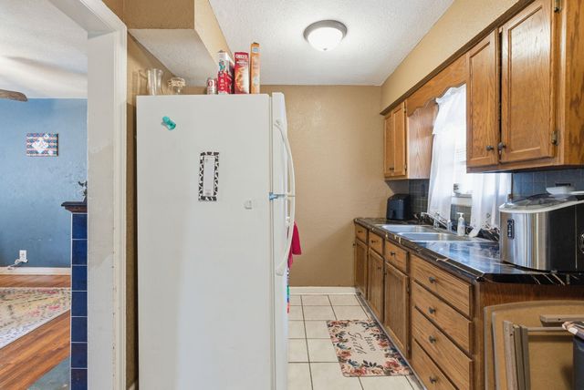 1607 N Erie Ave, Wichita, KS 67214