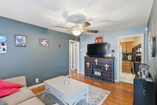 1607 N Erie Ave, Wichita, KS 67214