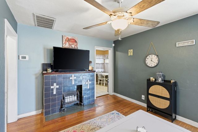 1607 N Erie Ave, Wichita, KS 67214