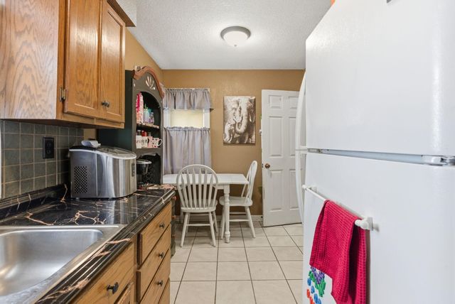 1607 N Erie Ave, Wichita, KS 67214