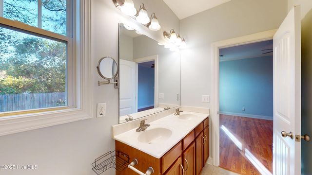 119 Boysenberry Fields Road, Maple Hill, NC 28454