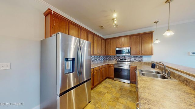 119 Boysenberry Fields Road, Maple Hill, NC 28454