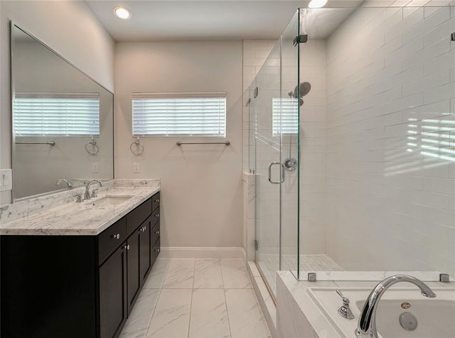 10 Hermann Park Court, Houston, TX 77021